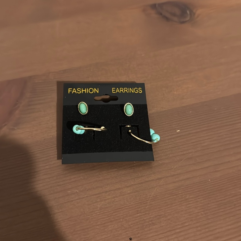 Gold tone & turquoise looking 2 pair post & hoop earrings